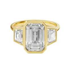 Bezel Set Emerald Engagement Ring with Trapezoid Side Stones