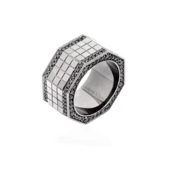 Black Diamond Bolt Ring