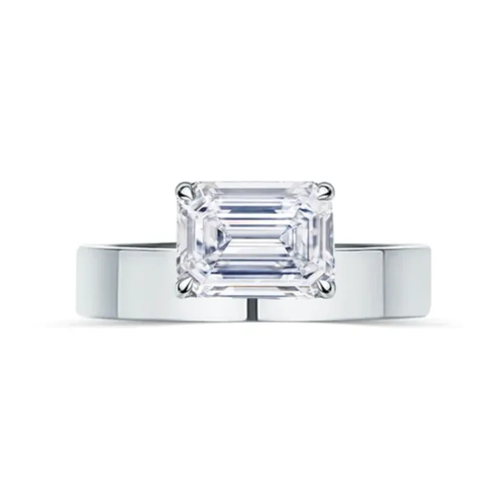 Floating Diamond Emerald Band