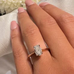 Oval Allure Engagement Ring