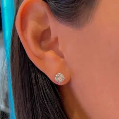 Round Diamond Studs