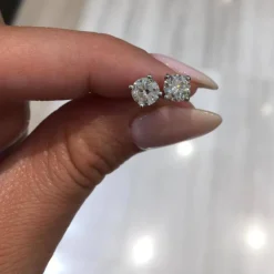 Round Diamond Studs