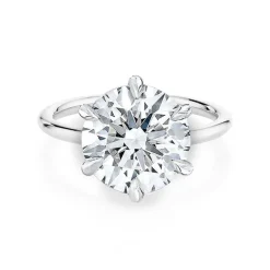 Round Lara Engagement Ring
