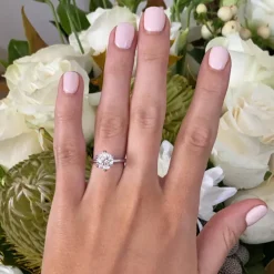 Round Lara Engagement Ring