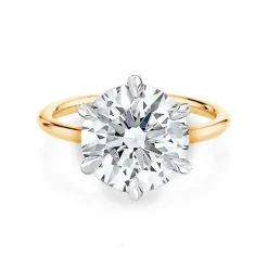 Round Lara Engagement Ring