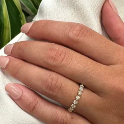 Sage Round Diamond Band